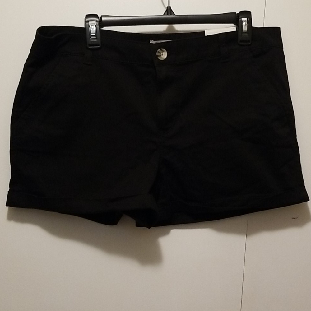 SO black cuffed shorts sz 17
